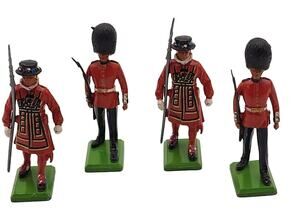 Britains LTD Lead Royal Palace Guard England Red Coat Rare 1970's Lot Of 4 VTG